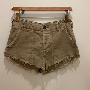 ❤️Free People khaki shorts